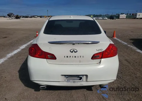 2015 Infiniti Q40 из США, поврежденный, VIN JN1CV6AP5FM502410